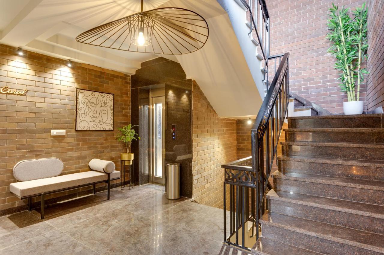 Maison 42- Onetreestays Гургаон Экстерьер фото